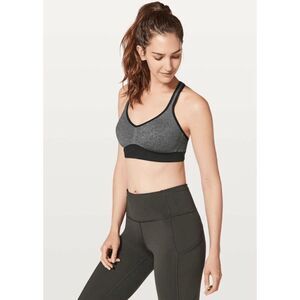 Lululemon Speed Up Molded Foam Cup 4-Way Stretch Racerback Activewear Sports Bra